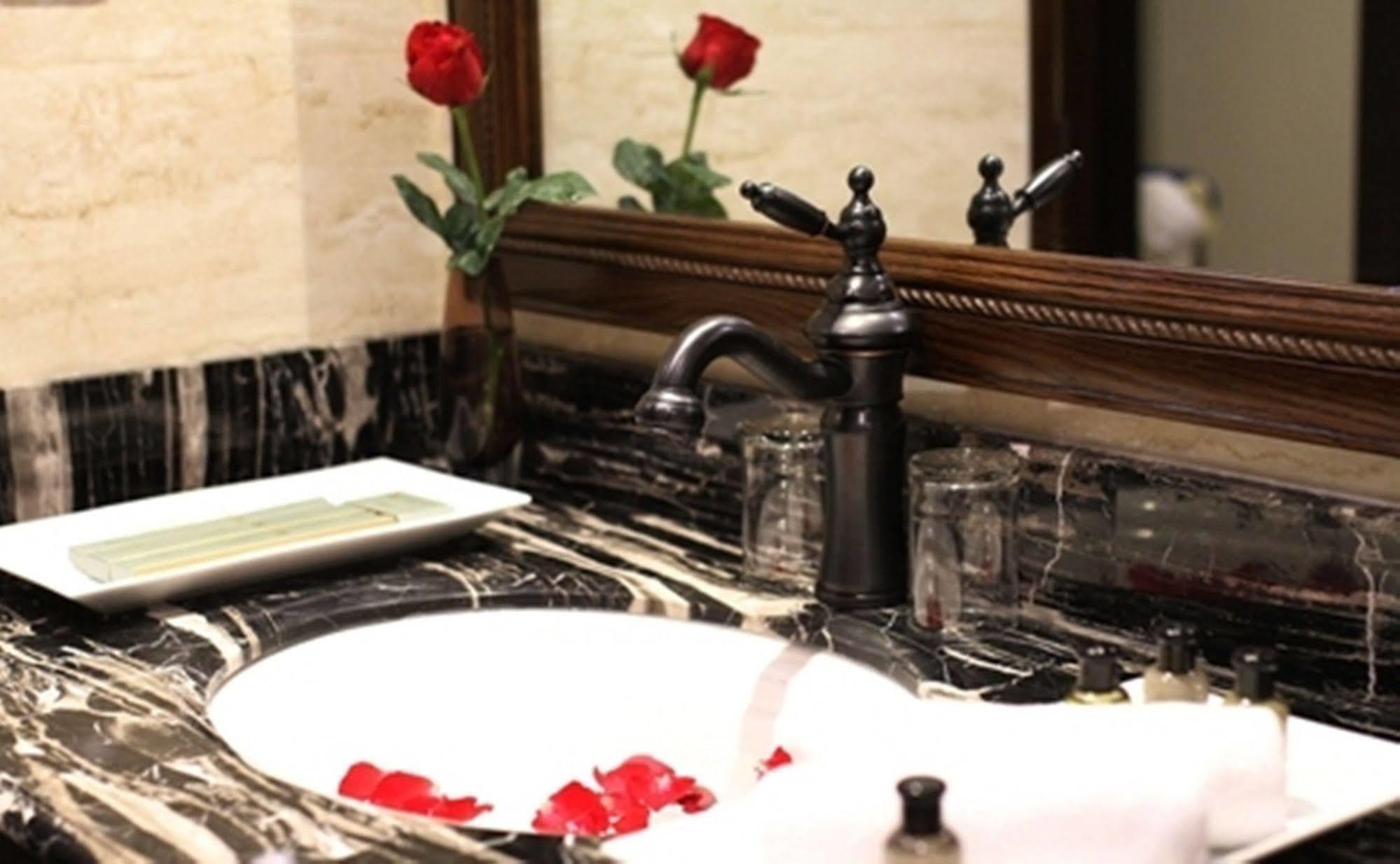 Paris Boutique Hotel Sapa Eksteriør bilde